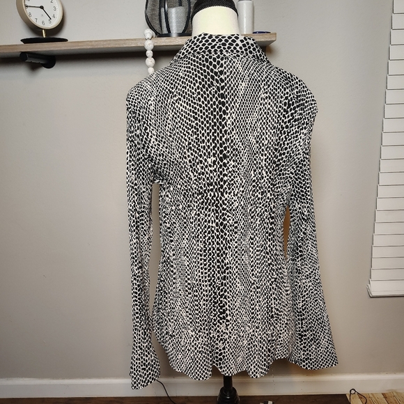 Apt. 9 Black and White Button Down Shirt - Picture 2 of 3